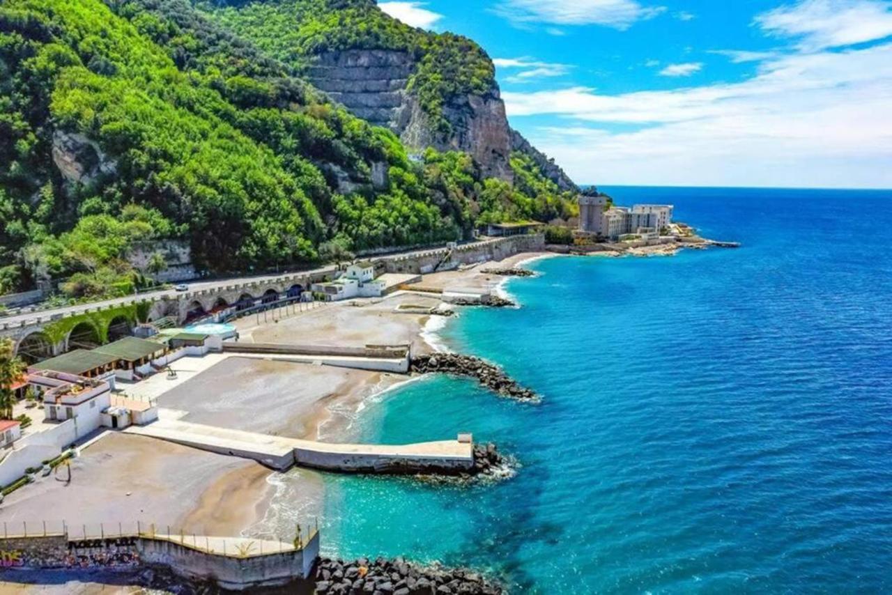 Il Rifugio Di Pozzano Apartment Castellammare di Stabia Ngoại thất bức ảnh